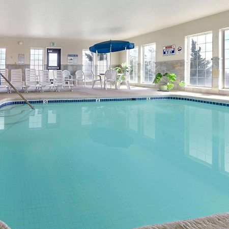 Ramada By Wyndham מוזס לייק מראה חיצוני תמונה