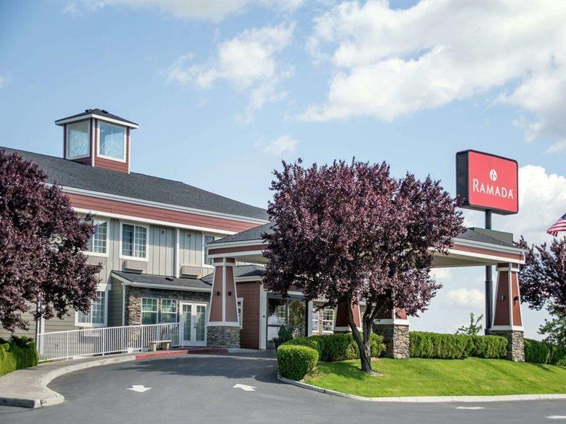 Ramada By Wyndham מוזס לייק מראה חיצוני תמונה