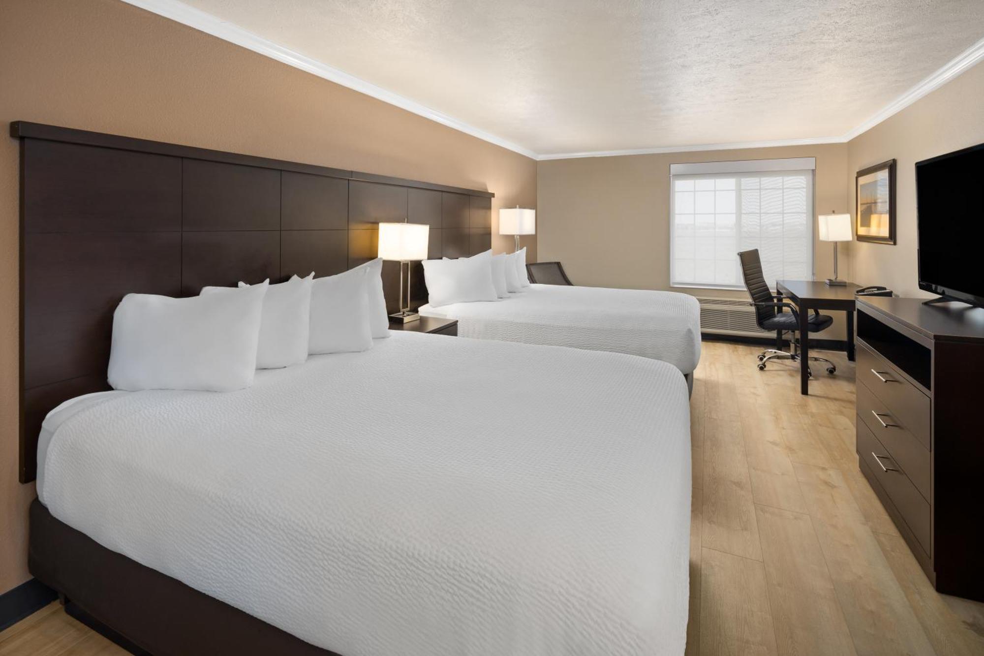 Ramada By Wyndham מוזס לייק מראה חיצוני תמונה
